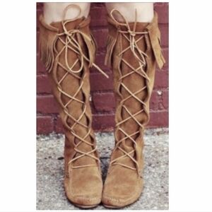 MINNETONKA Tall fringe boots